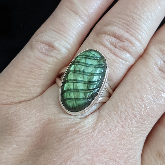 Natural Blue Labradorite, 925 Silver Ring size 8.5 - Picture 10 of 11